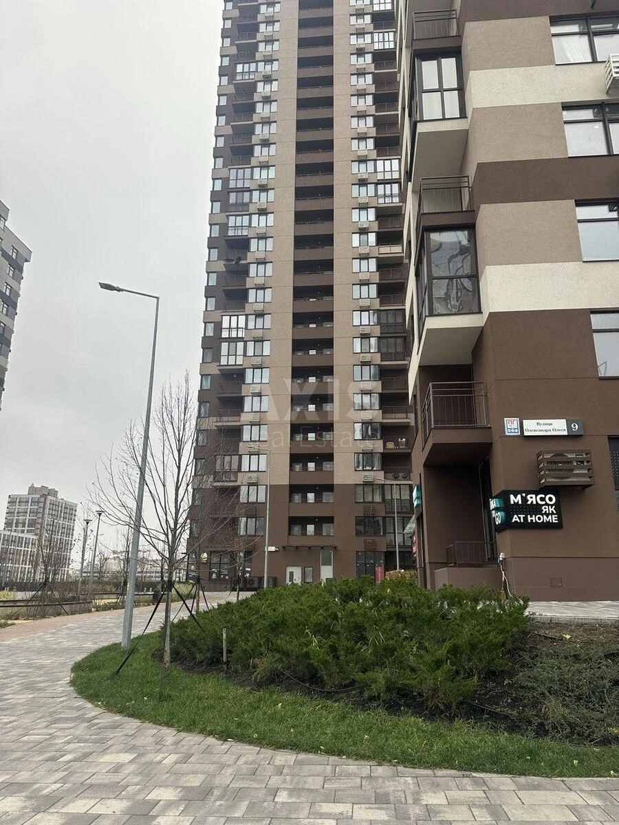 2k apartment vul. Oleksandra Olesja 9А71380