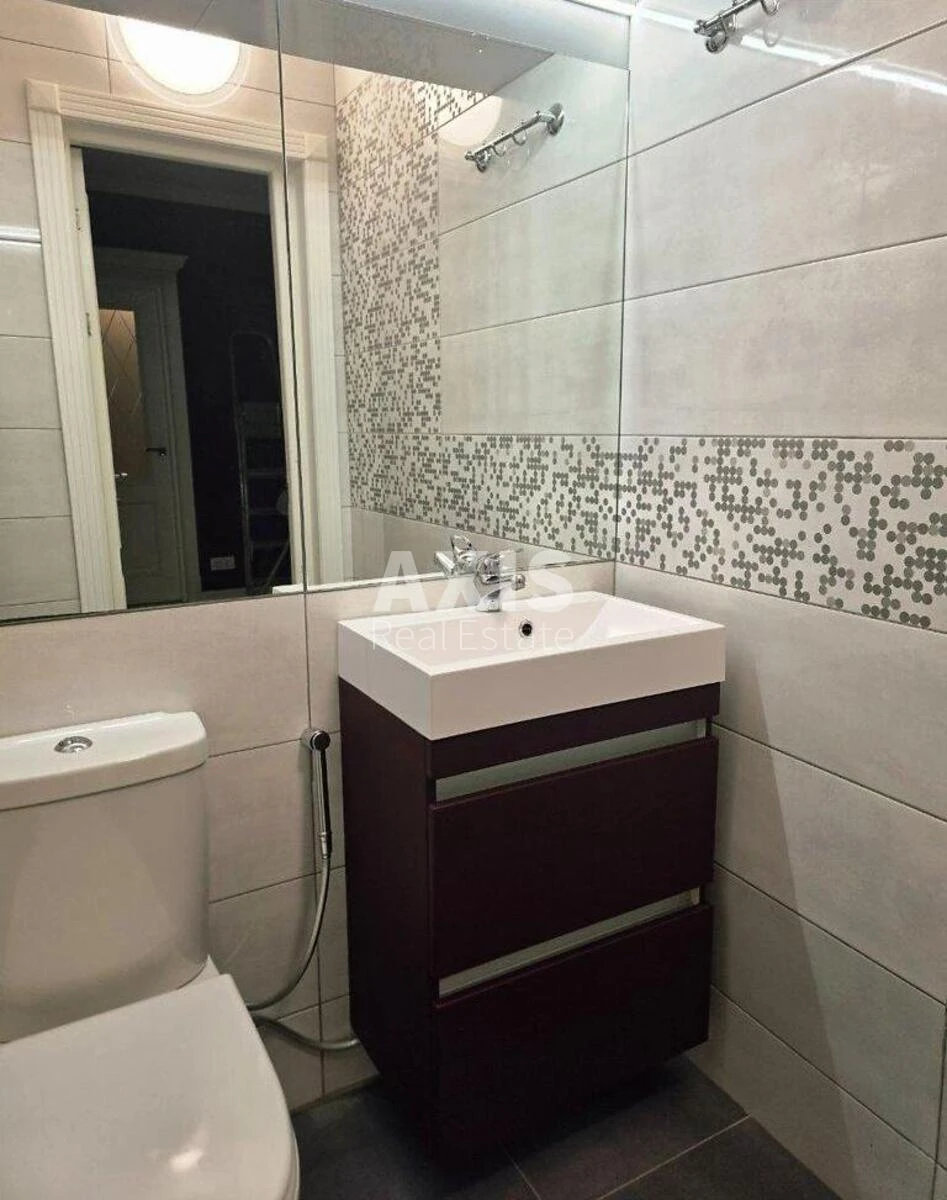 3k apartment vul. Yulia Zdanovska 34A709585