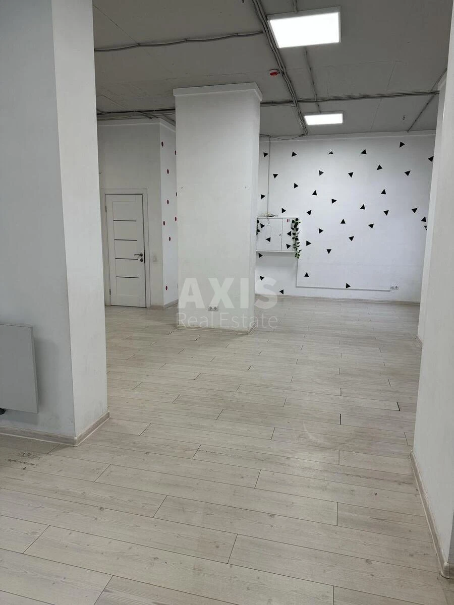 Объект торговли ул. Донца Михаила 2А, 97м2711927