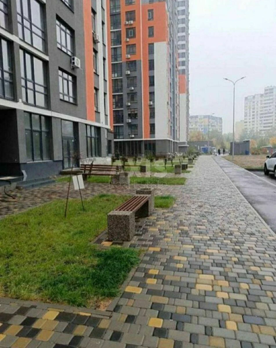 1k apartment vul. Berezhans'ka 15656902