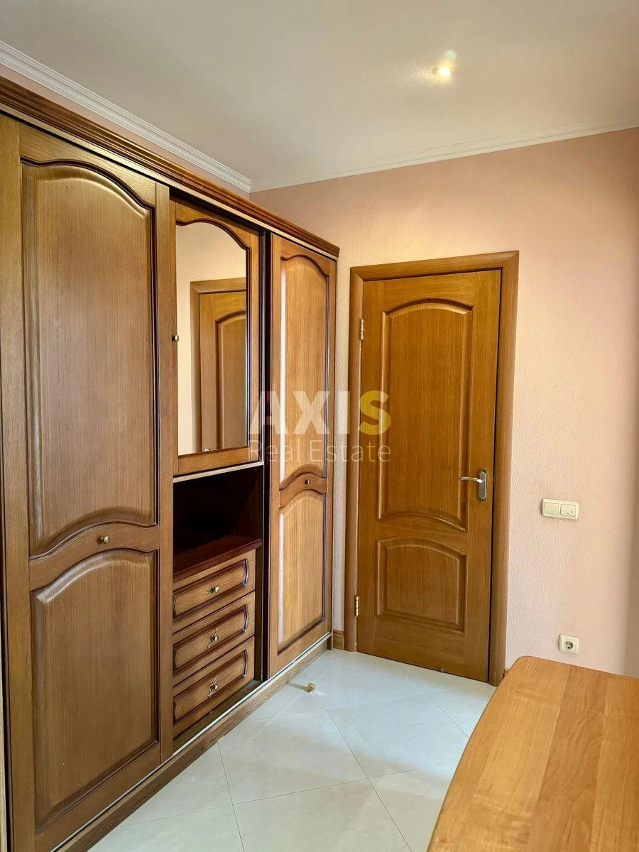 1к квартира ул. Голосеевская 13570883
