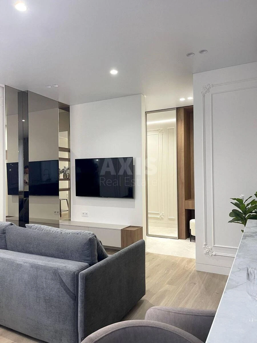 3k apartment vul. Saljutna 2688100