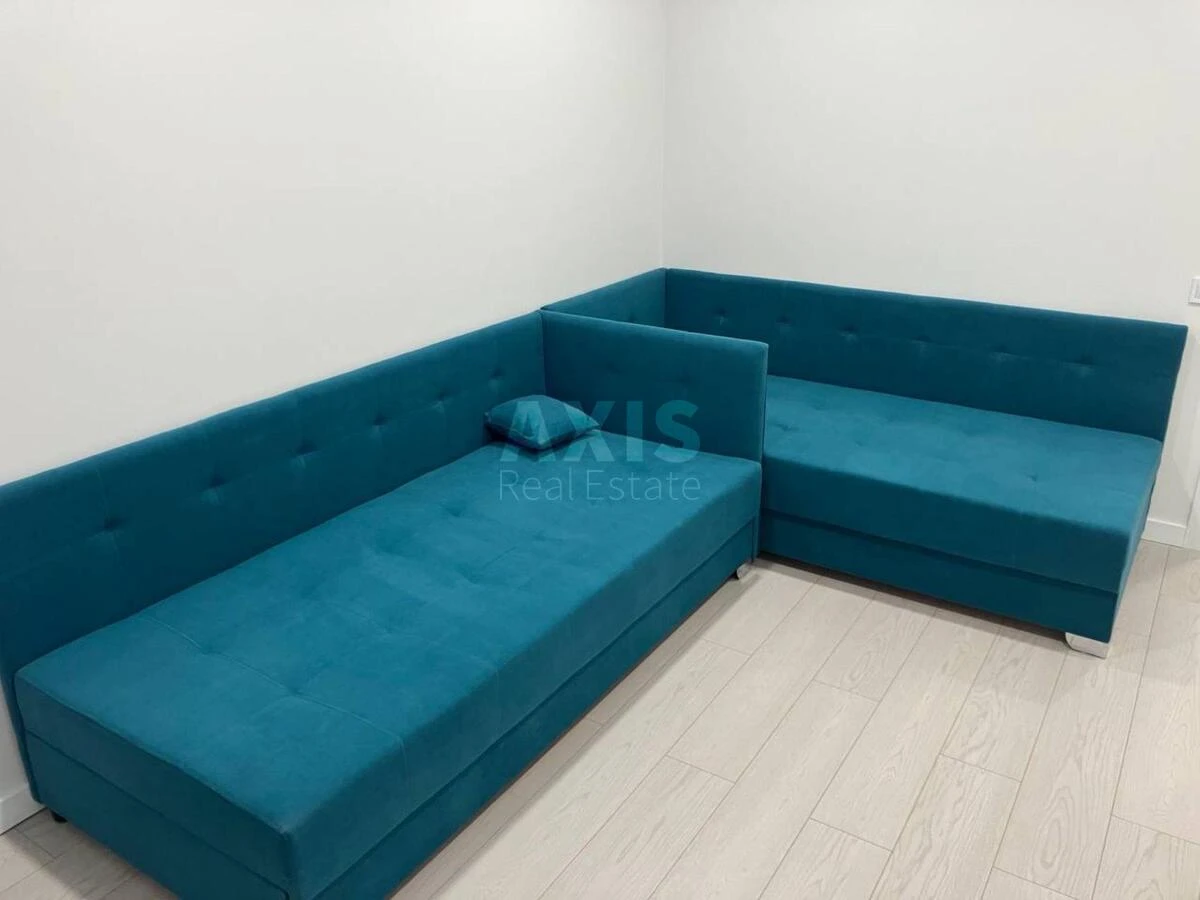 2к квартира ул. Михаила Максимовича 24В696682