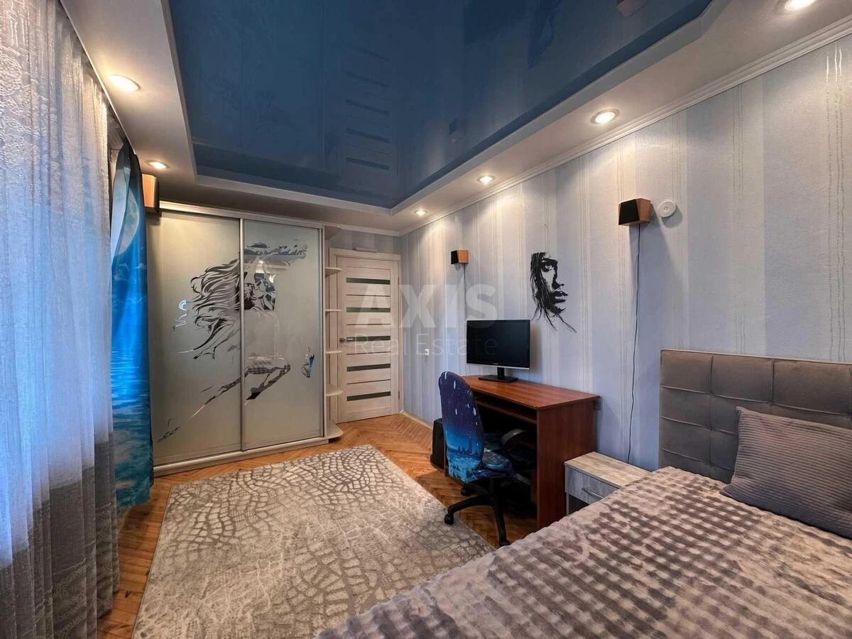2к квартира пр-т Леся Курбаса 3Г712576