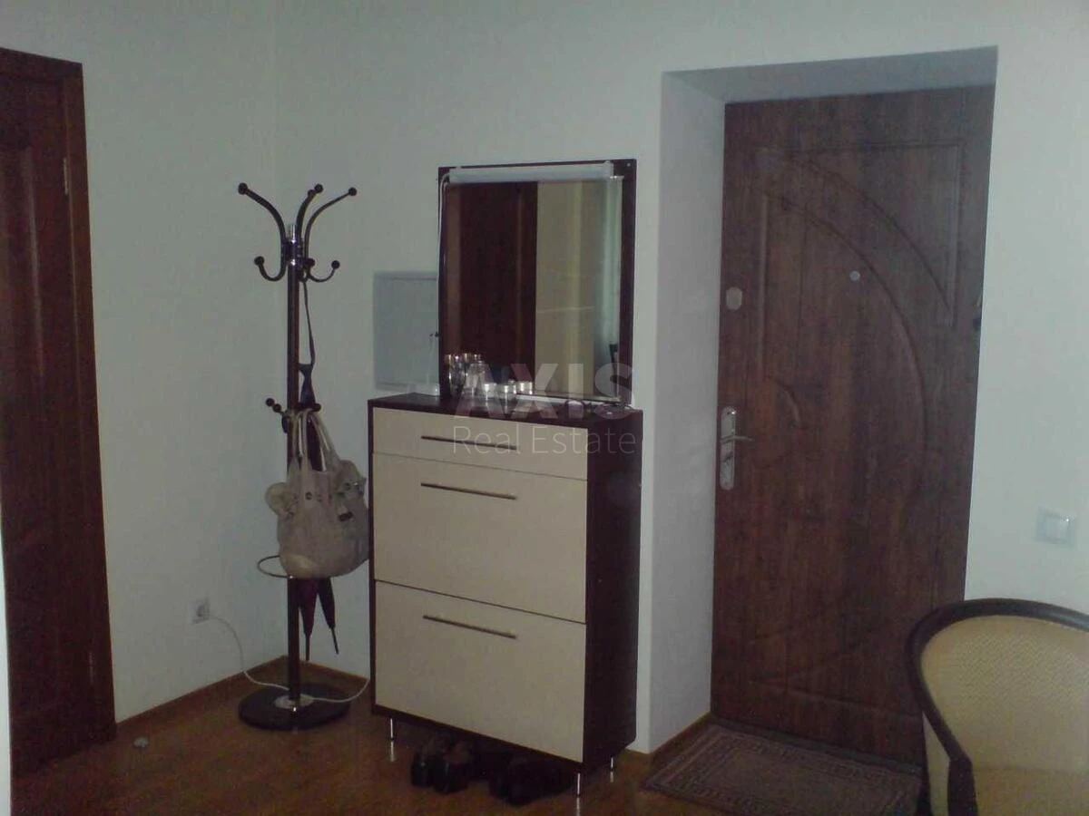 1k apartment vul. Gryshka Myhajla 9702949