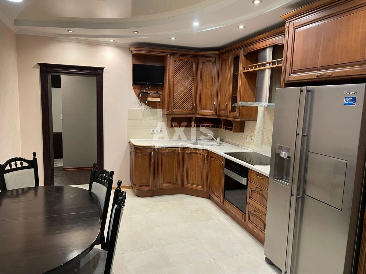 3k apartment vul. Saljutna one B44086