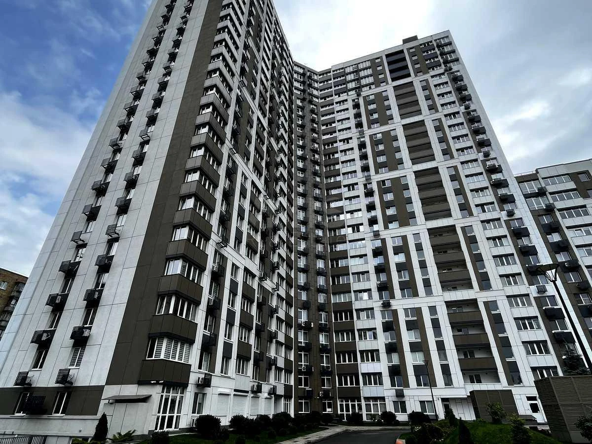 1k apartment vul. L'vivs'ka 157109920