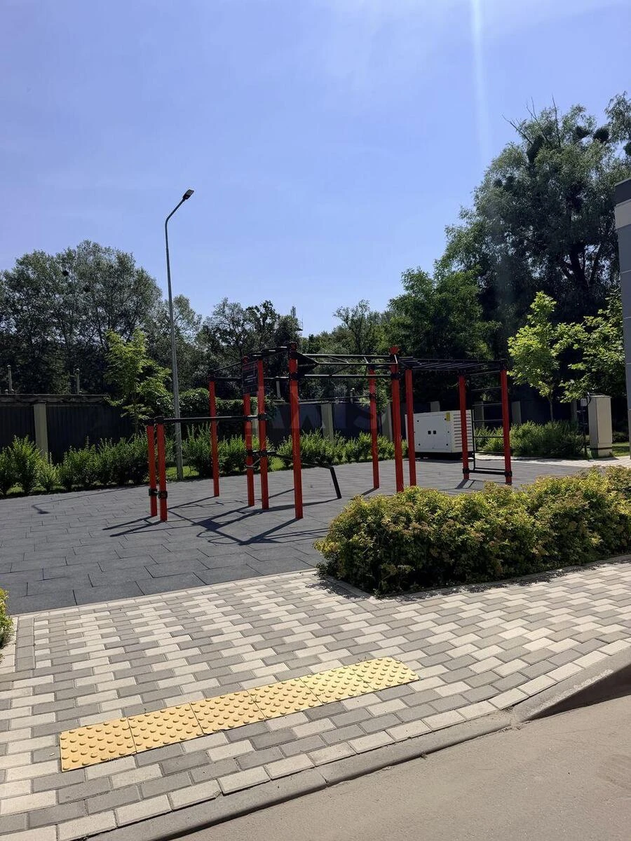 1k apartment pr-t Glushkova Akademika 427011017