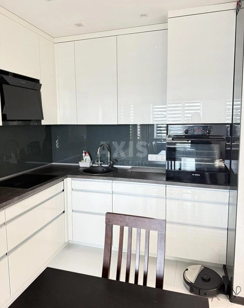 2k apartment vul. Irpins'ka 69Б71370