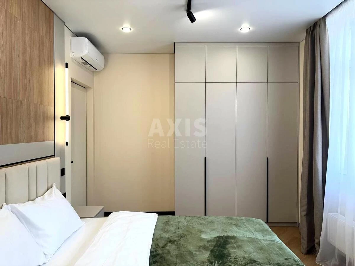 2к квартира ул. Александра Олеся 3712895