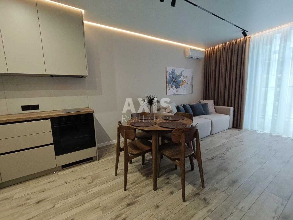 1k apartment vul. Saljutna 2Б653601