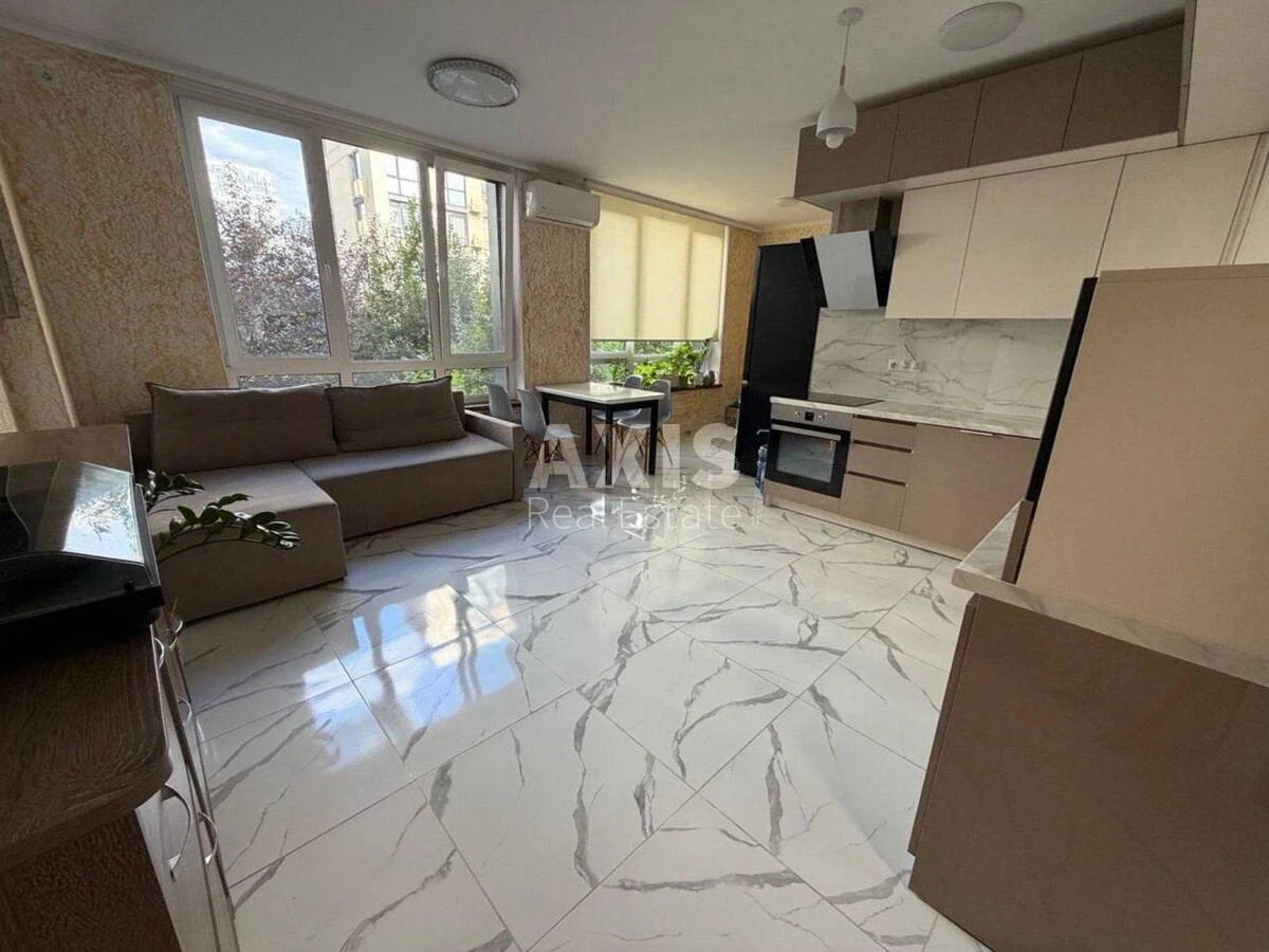 3k apartment vul. Saljutna 2696873