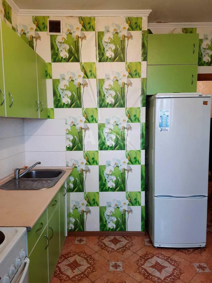 2к квартира ул. Рональда Рейгана 40705681