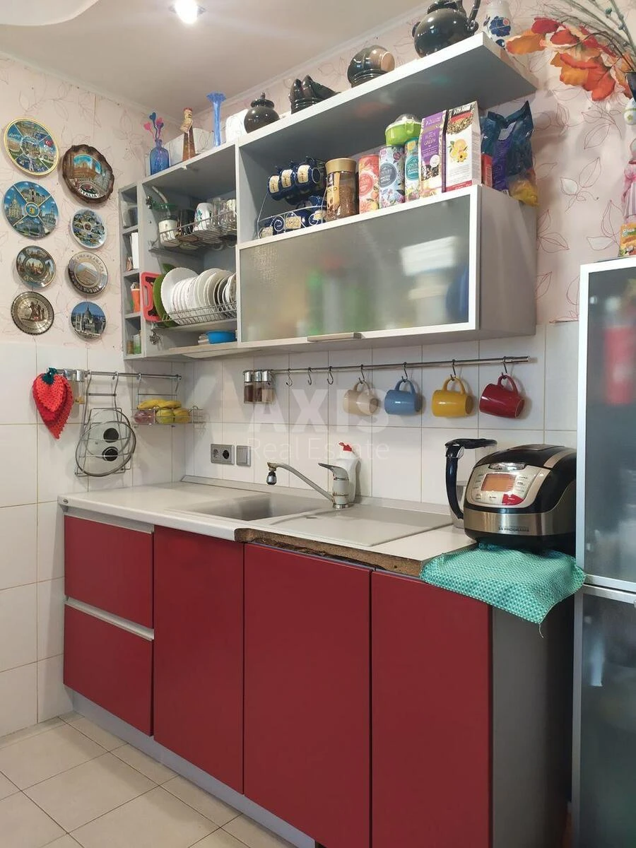 4k apartment vul. Oleny Pchilky 2Б69937