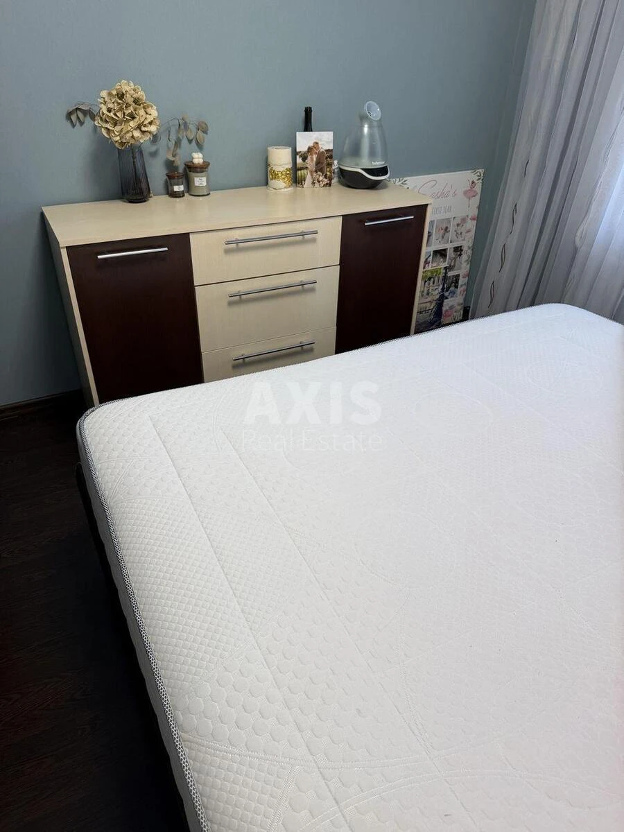 2k apartment vul. Miljutenka 9718954