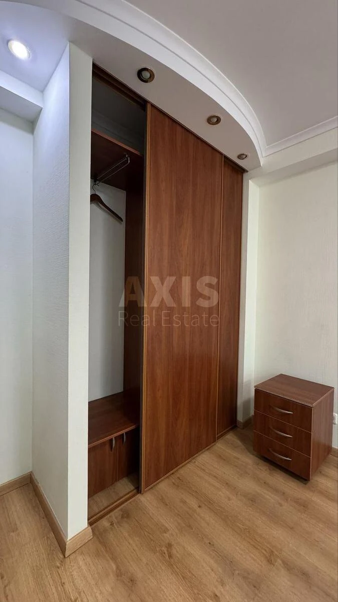 2к квартира ул. Ярмолы Виктора 28/32696696