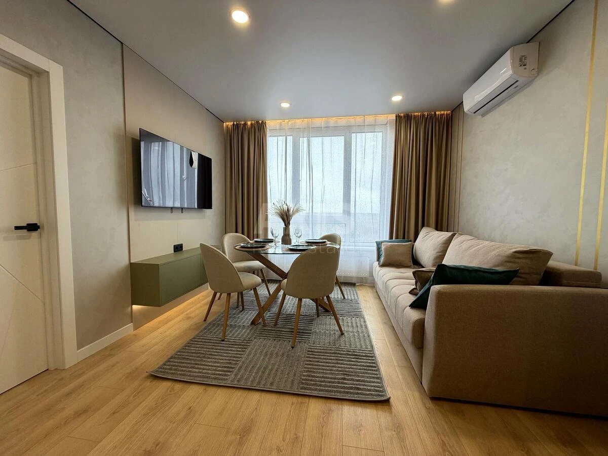 2к квартира ул. Александра Олеся 27А689720