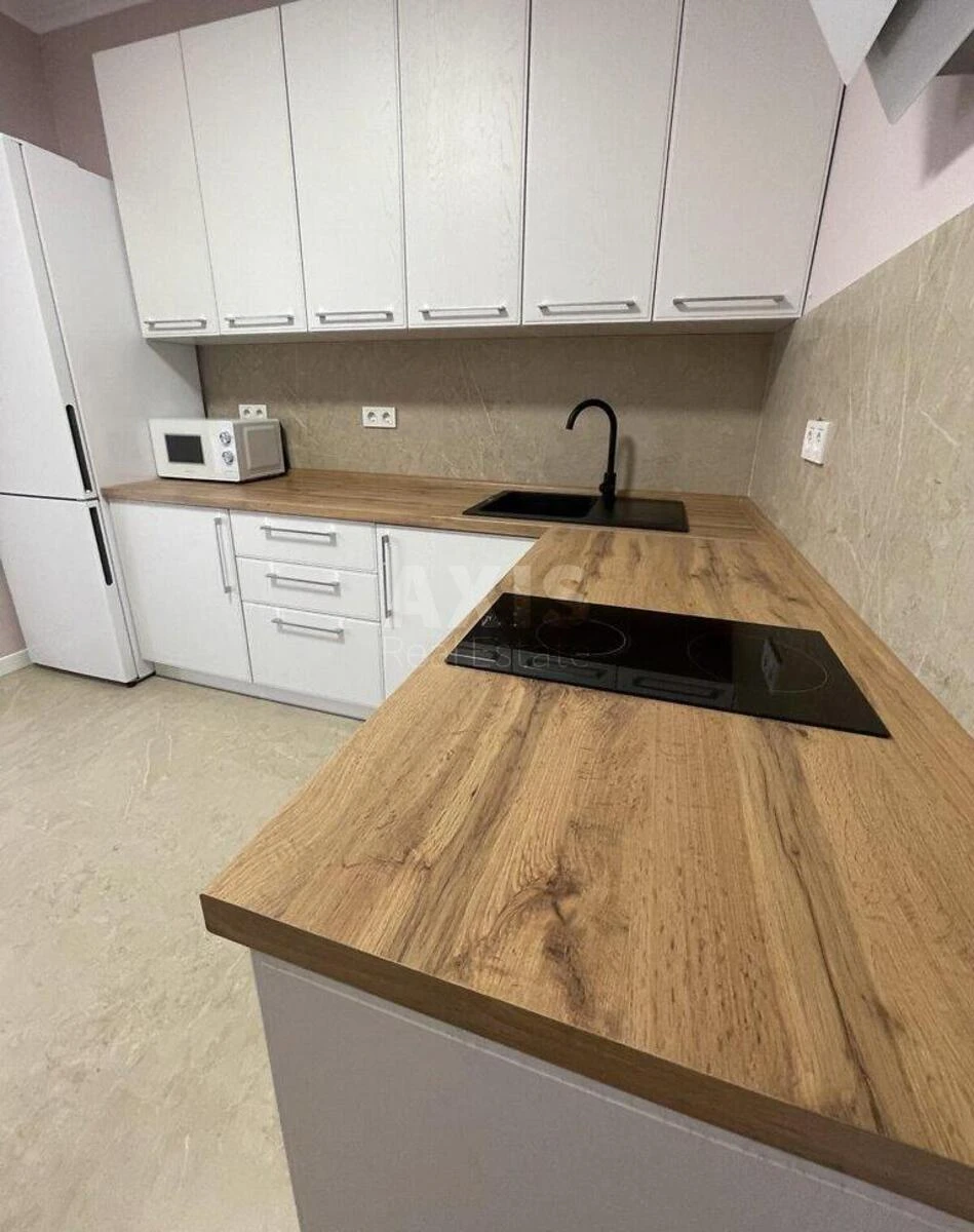 1k apartment vul. Revuc'kogo 40В697601