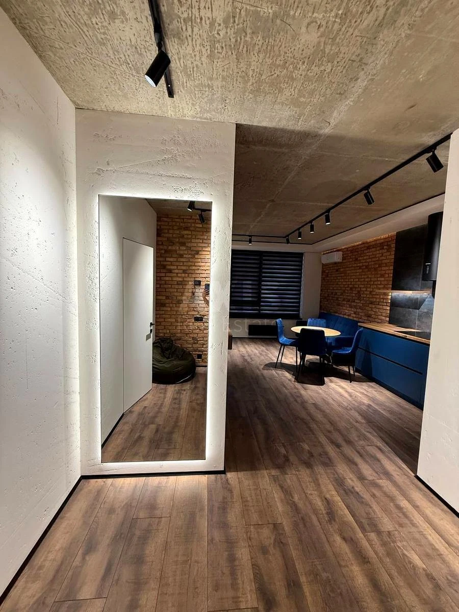 2k apartment nab. Dniprovs'ka 15Е689882
