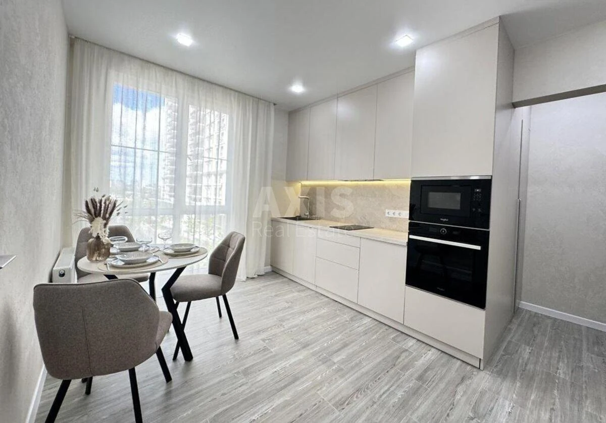 2k apartment vul. Myhajla Maksymovycha 26В701001