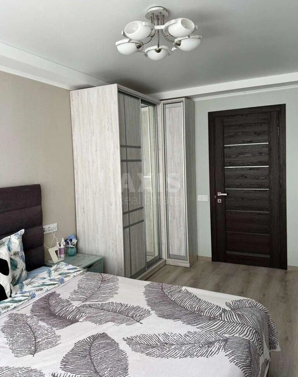 2к квартира ул. Семьи Идзыковских 2701189