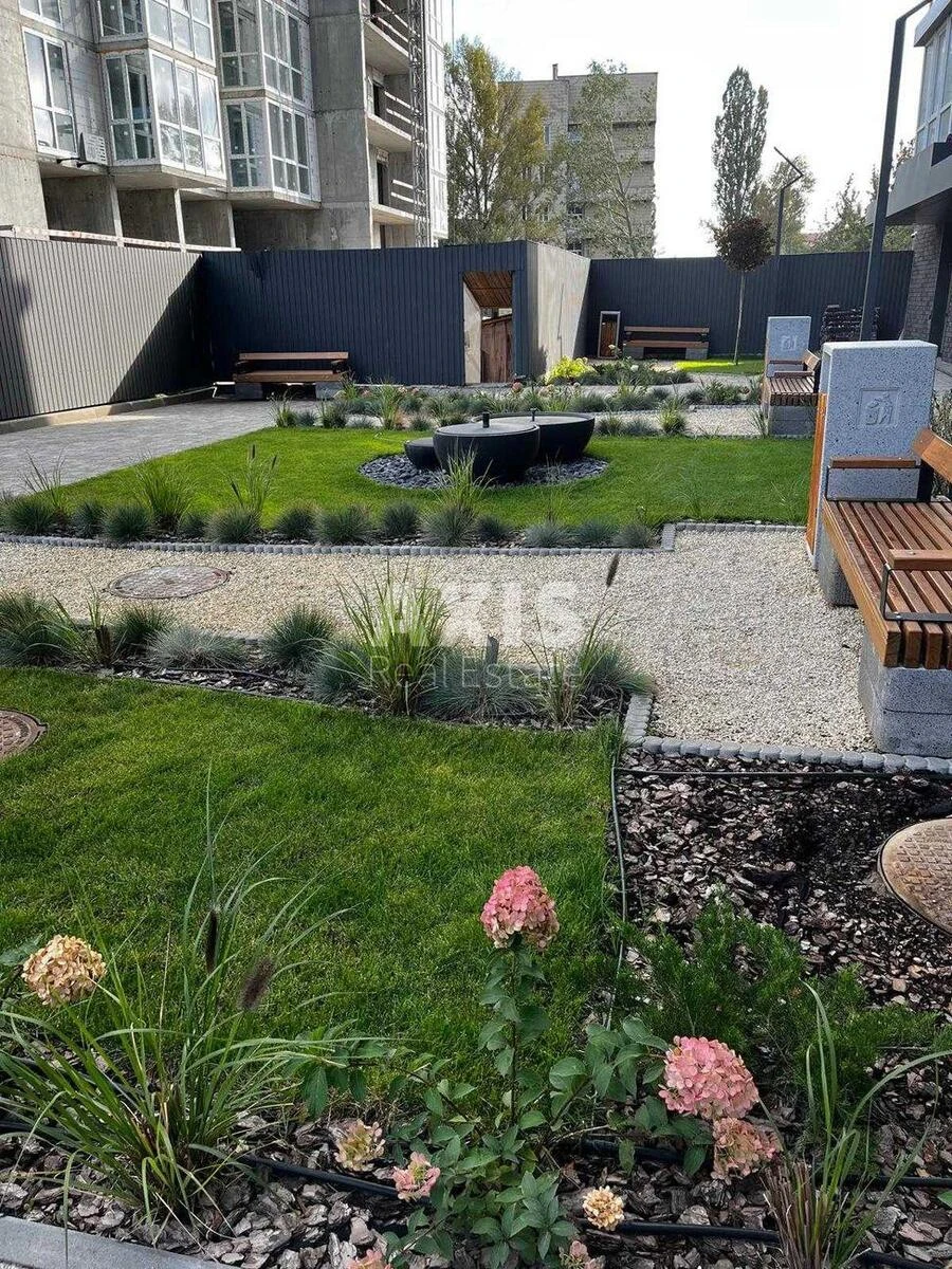 1k apartment vul. Oleha Mudraka 1685495