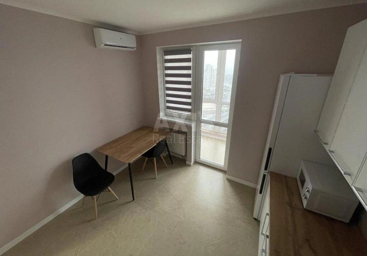 1k apartment vul. Revuc'kogo 40В697604