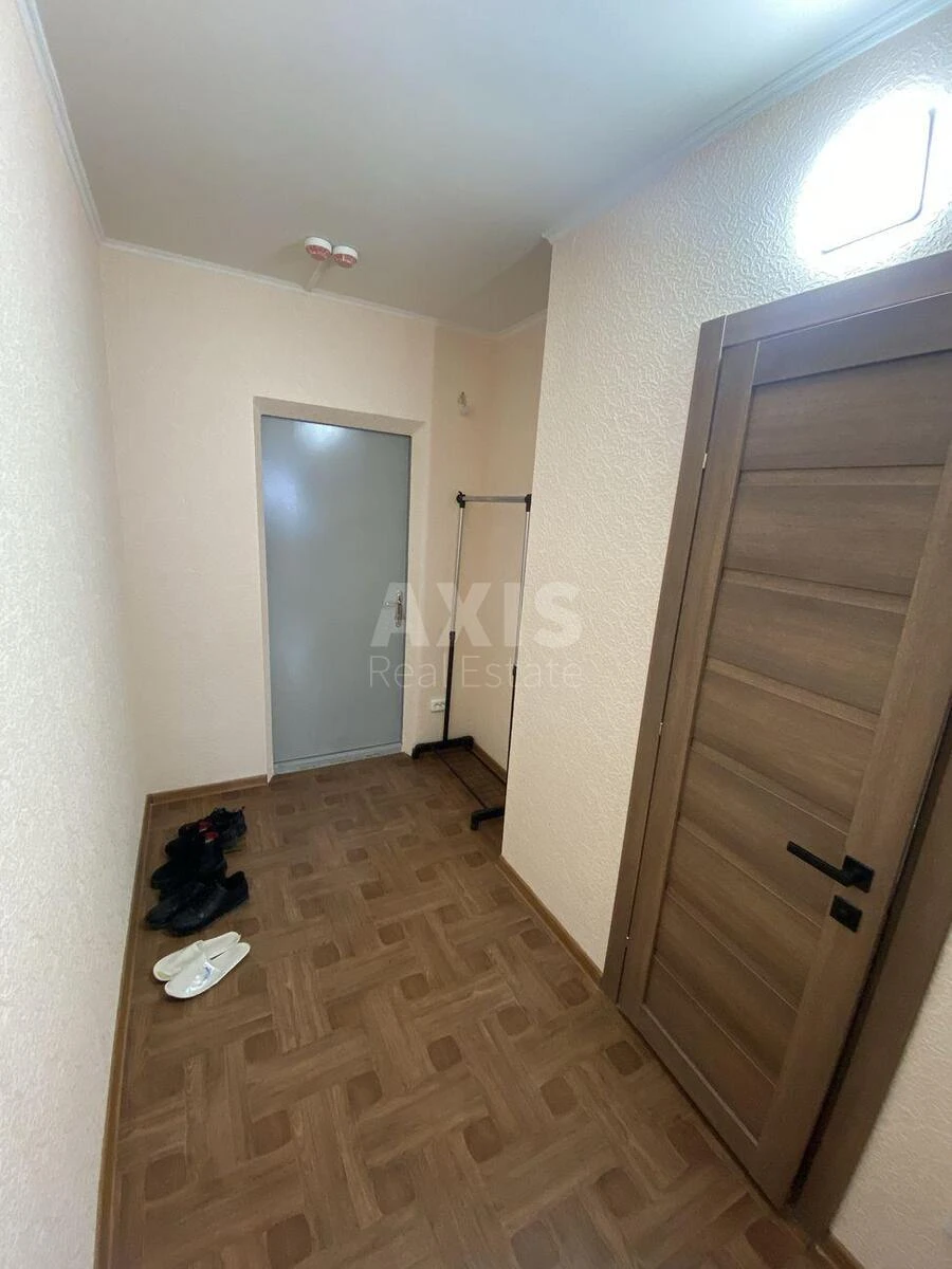 1k apartment vul. Revuc'kogo 9697886