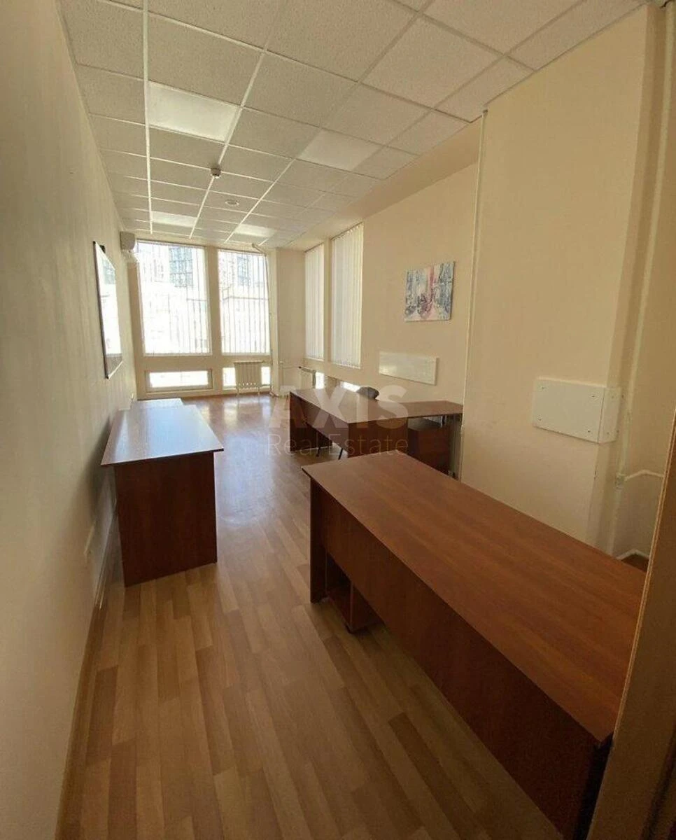 Office vul. Lypkivs'kogo Vasylja Mytropolyta 45, 272m2713604