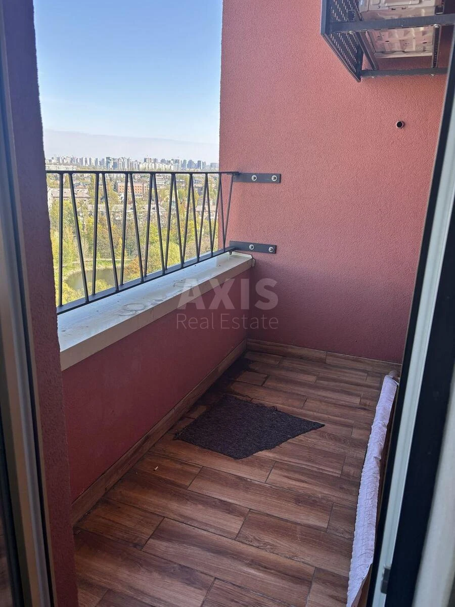 3k apartment pr-t Berestejskij 677188311