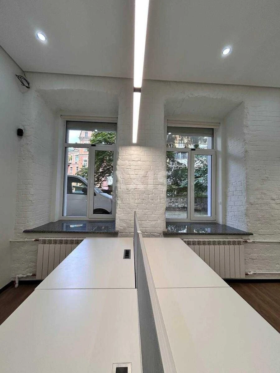 Office vul. Bohdana Stupky 3, 81m27122113
