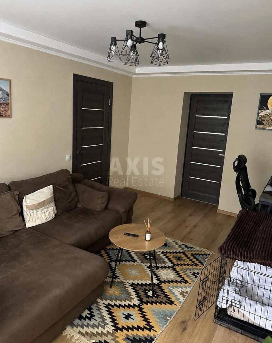 2к квартира ул. Семьи Идзыковских 2701184