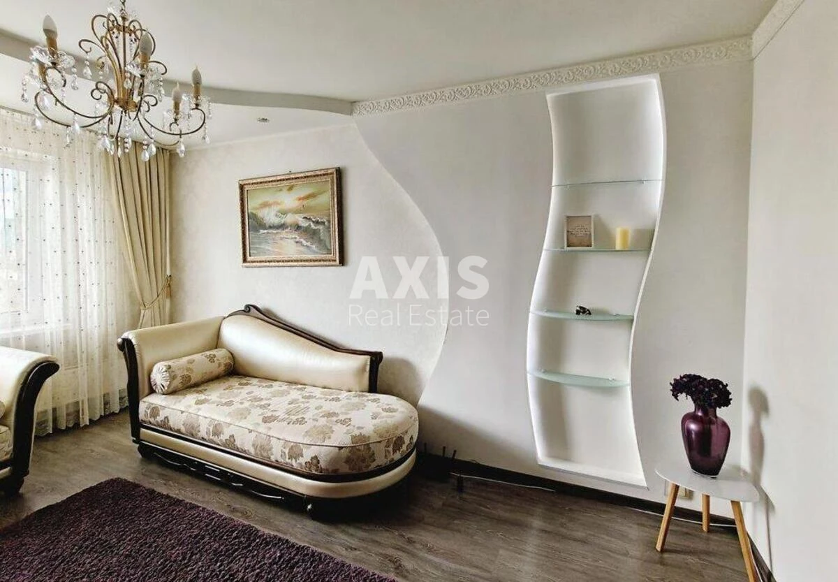 3k apartment pr-t Svobody 2695644