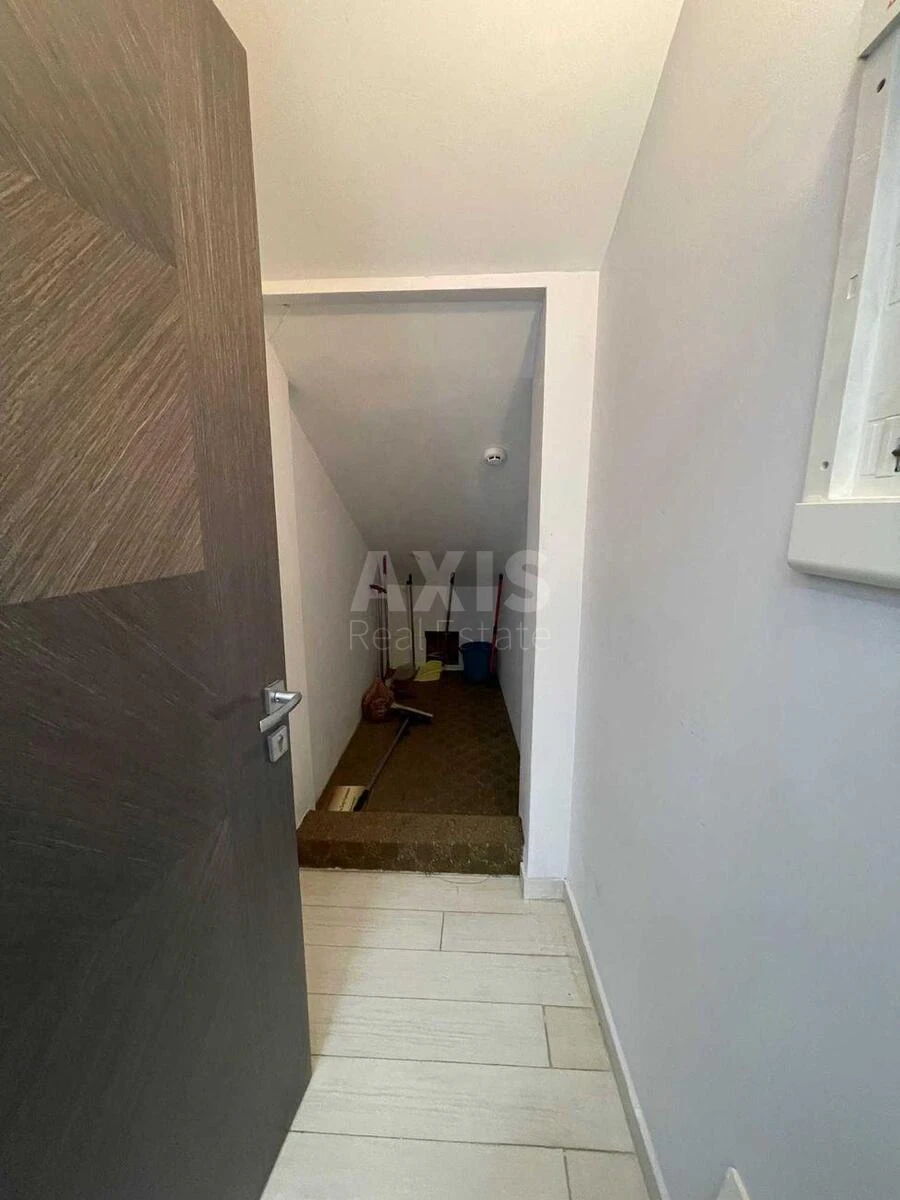 Office vul. Volodymyrs'ka 23А, 165m2719420