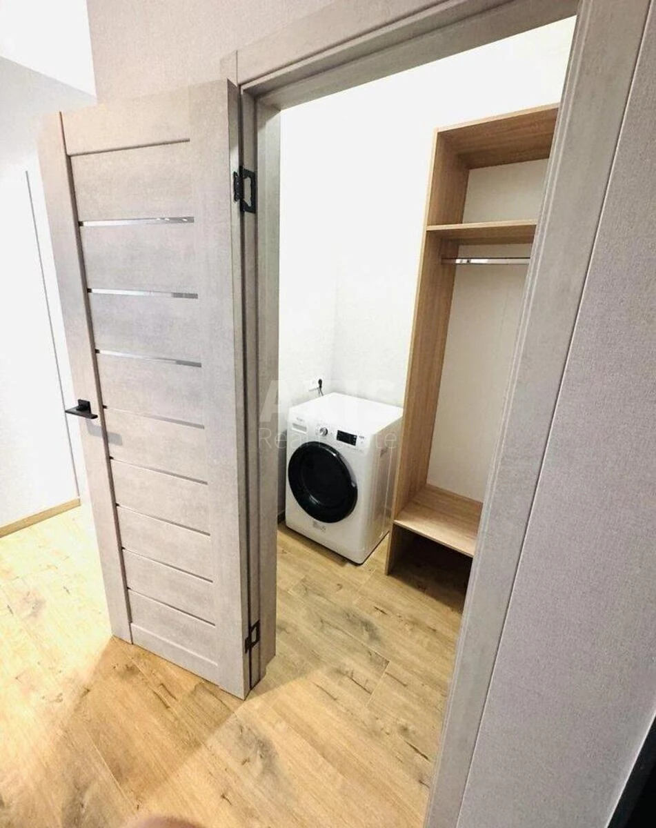 2k apartment vul. Vsevoloda Zmijenka 15/23690224