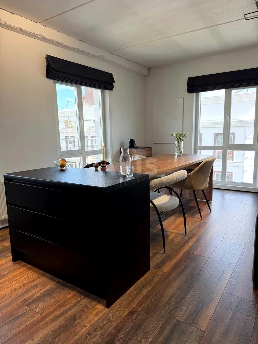 3к квартира ул. Михаила Максимовича 28Е677202