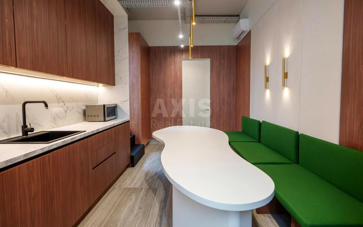 Office pr-t Berestejskij 42, 220m267920