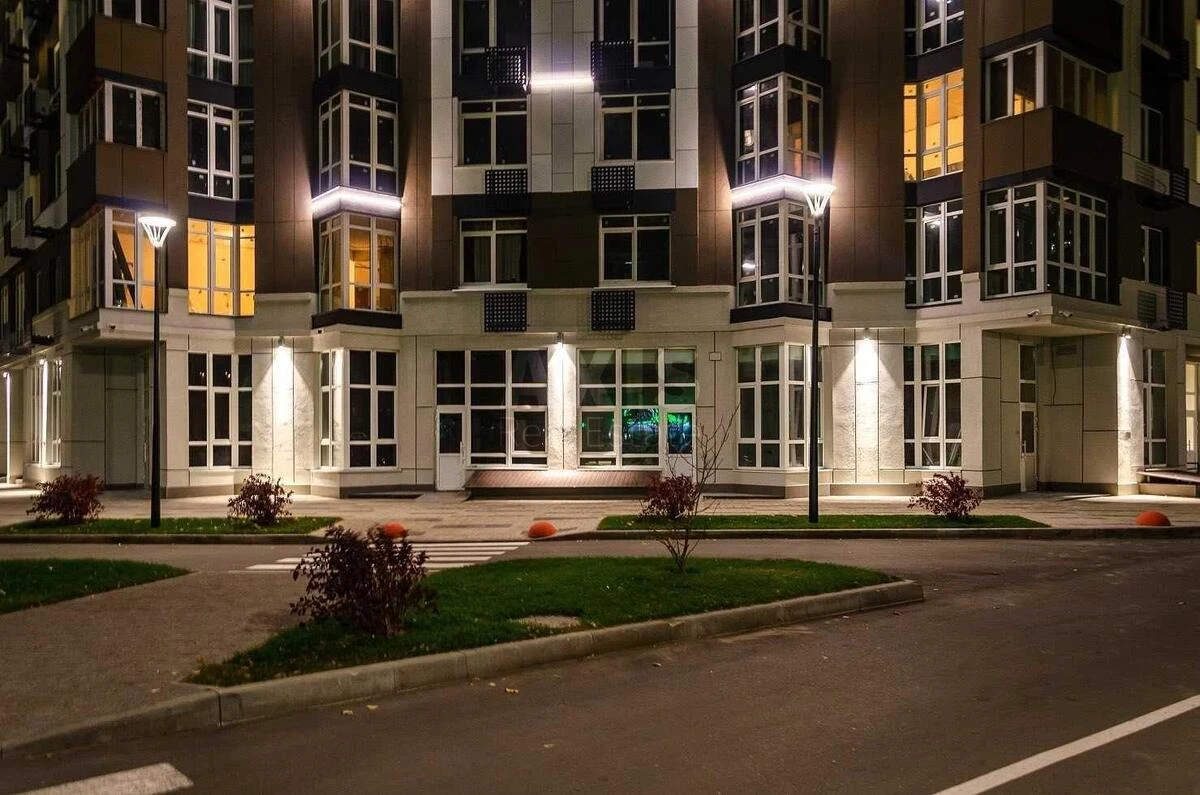 4k apartment vul. L'vivs'ka 15665843
