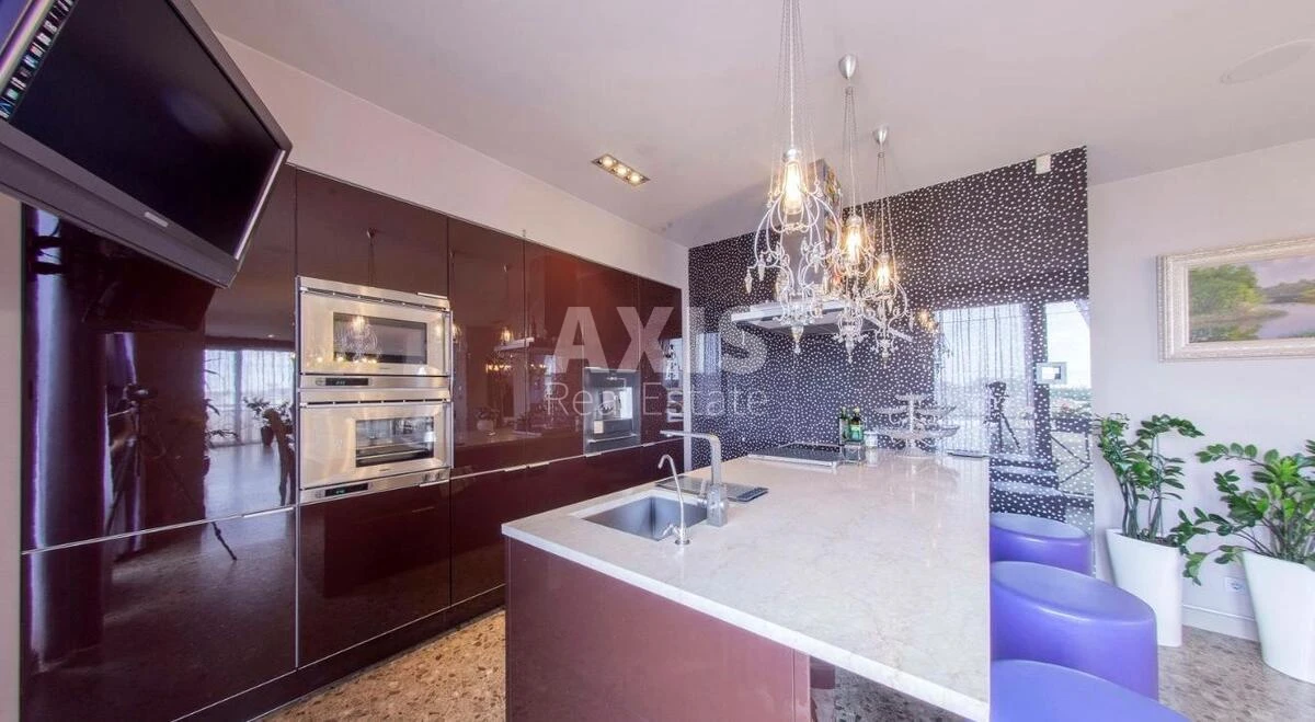 4k apartment vul. Horyva 39/4165431