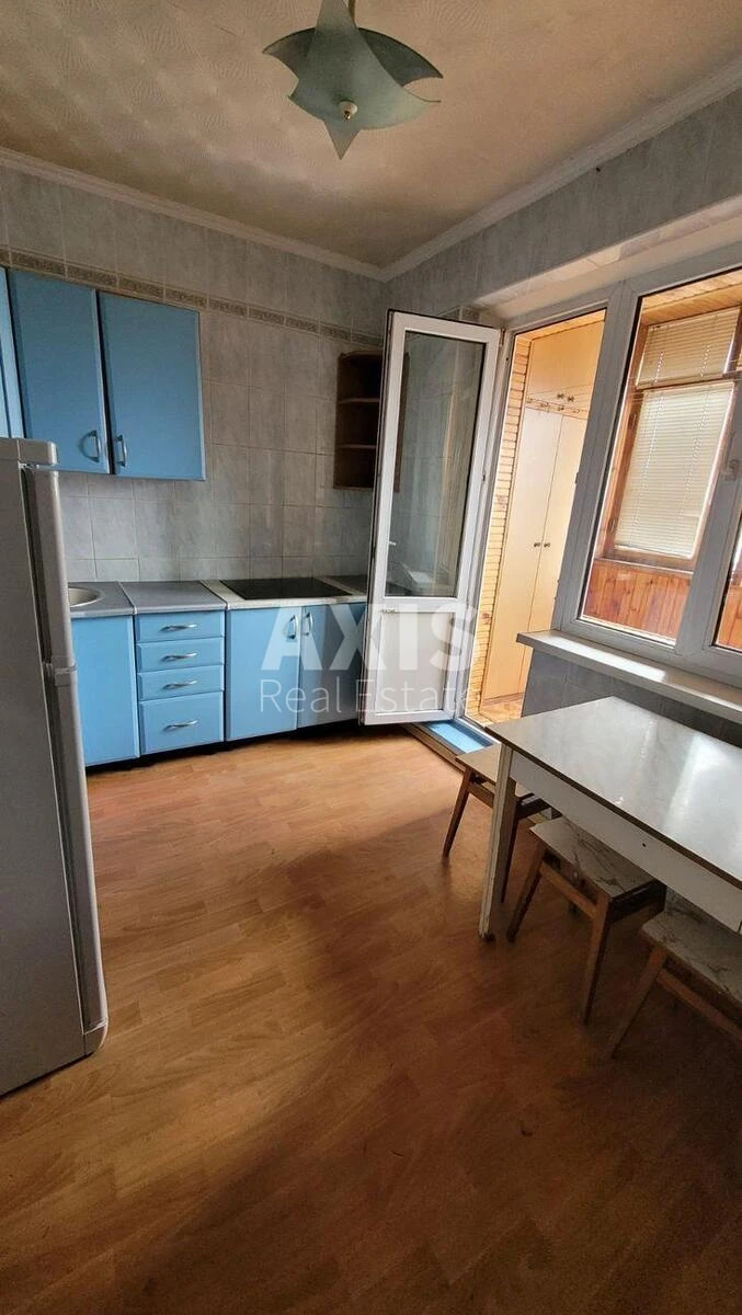 2к квартира пр-т Червоной Калины 28696860