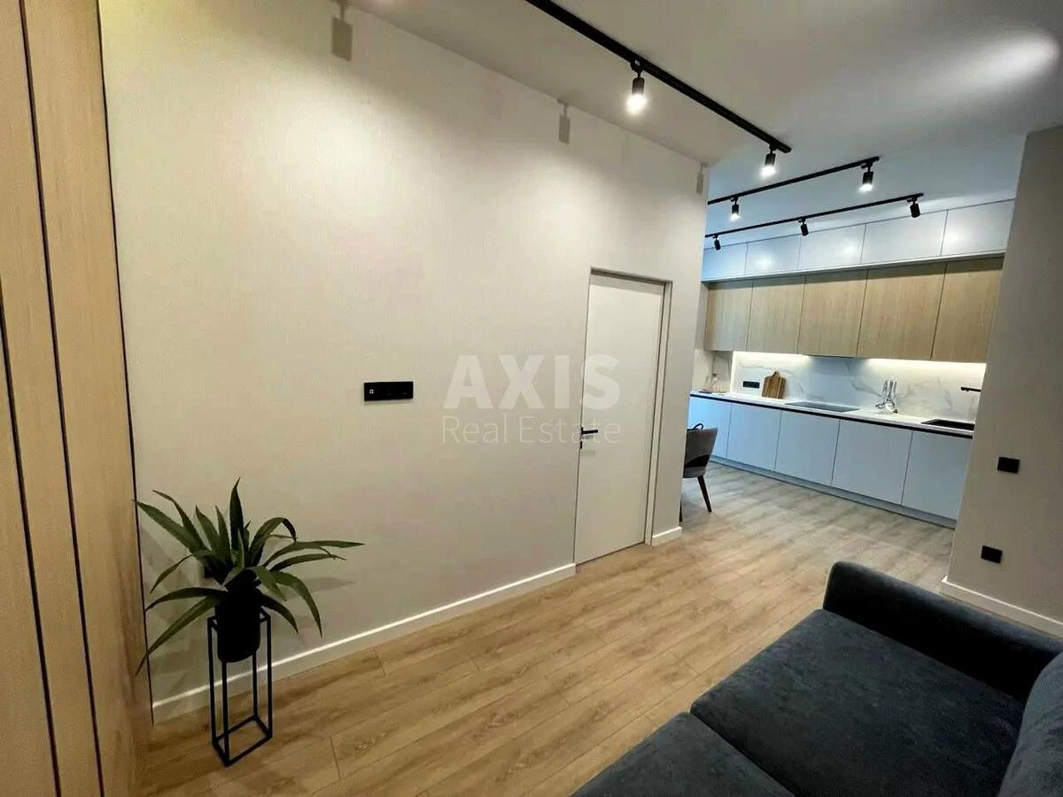1k apartment pr-t Berestejskij 11679060