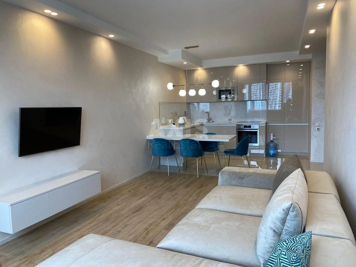 2k apartment pr-t Berestejskij 5Б702150