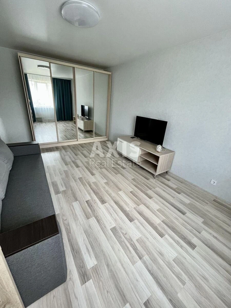 1k apartment pr-t Chervonoyi Kalyny seventy-nine A700191