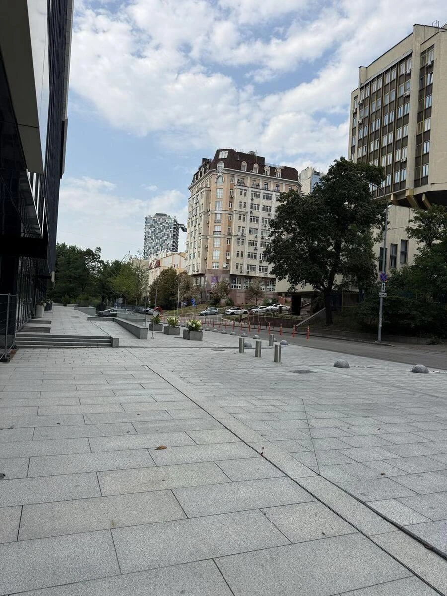 Office vul. Predslavyns'ka 20Б, 930m27119921