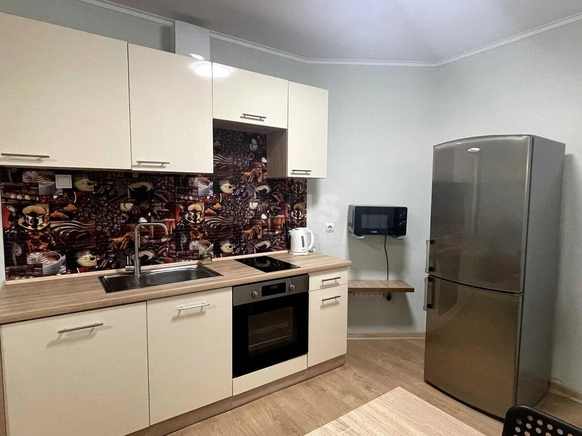 1к квартира пр-т Глушкова Академика 669678