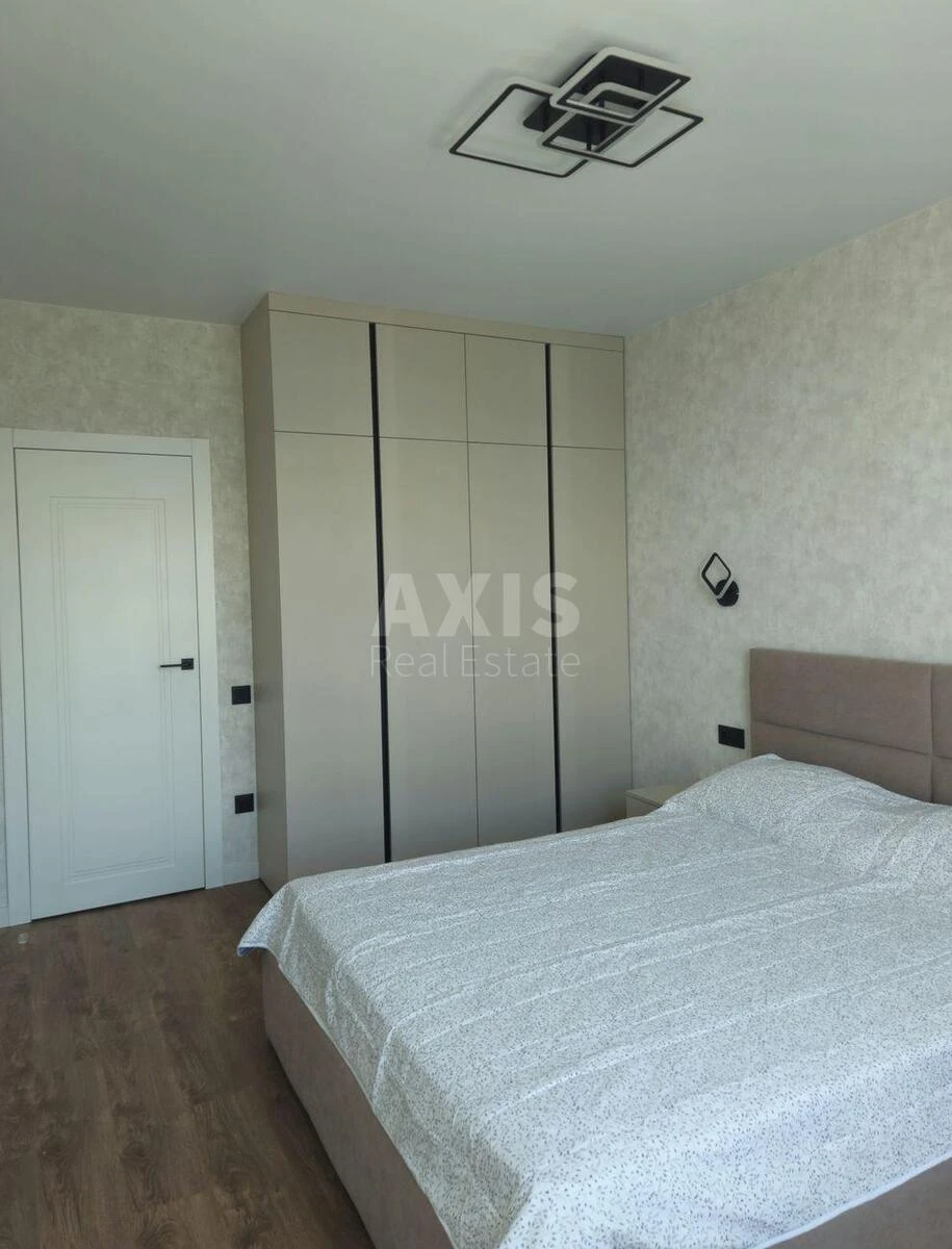1к квартира ул. Александра Олеся 17685064