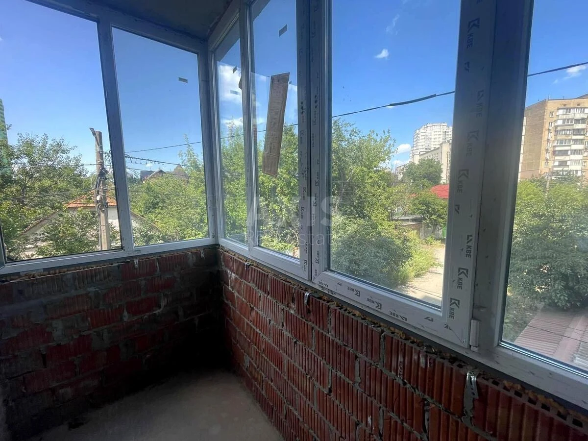 2k apartment vul. Avgustyna Voloshyna 32А677318