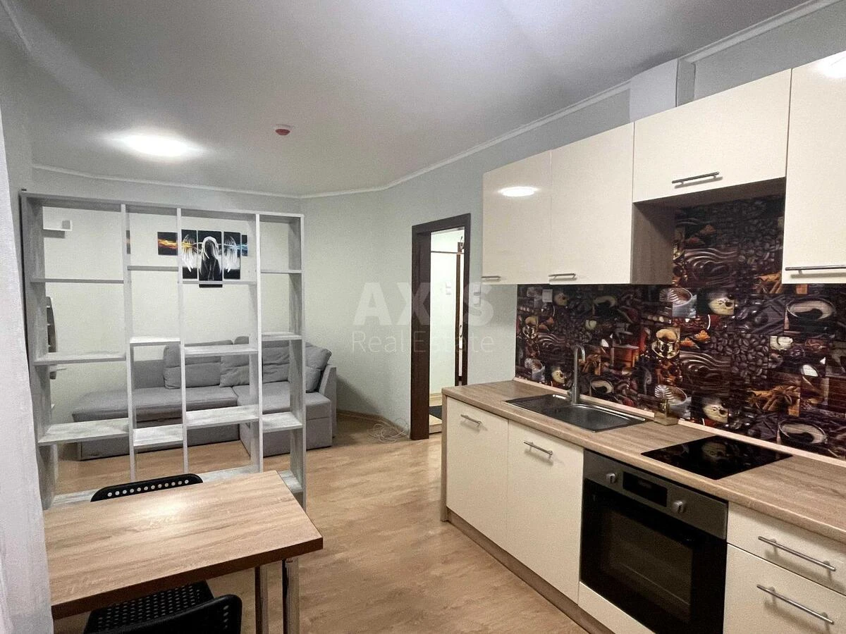 1k apartment pr-t Glushkova Akademika 6696780