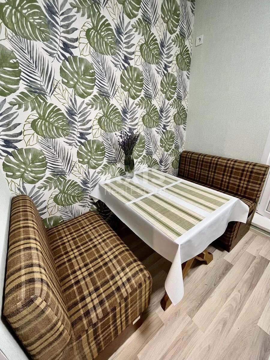 1k apartment pr-t Chervonoyi Kalyny seventy-nine A700193