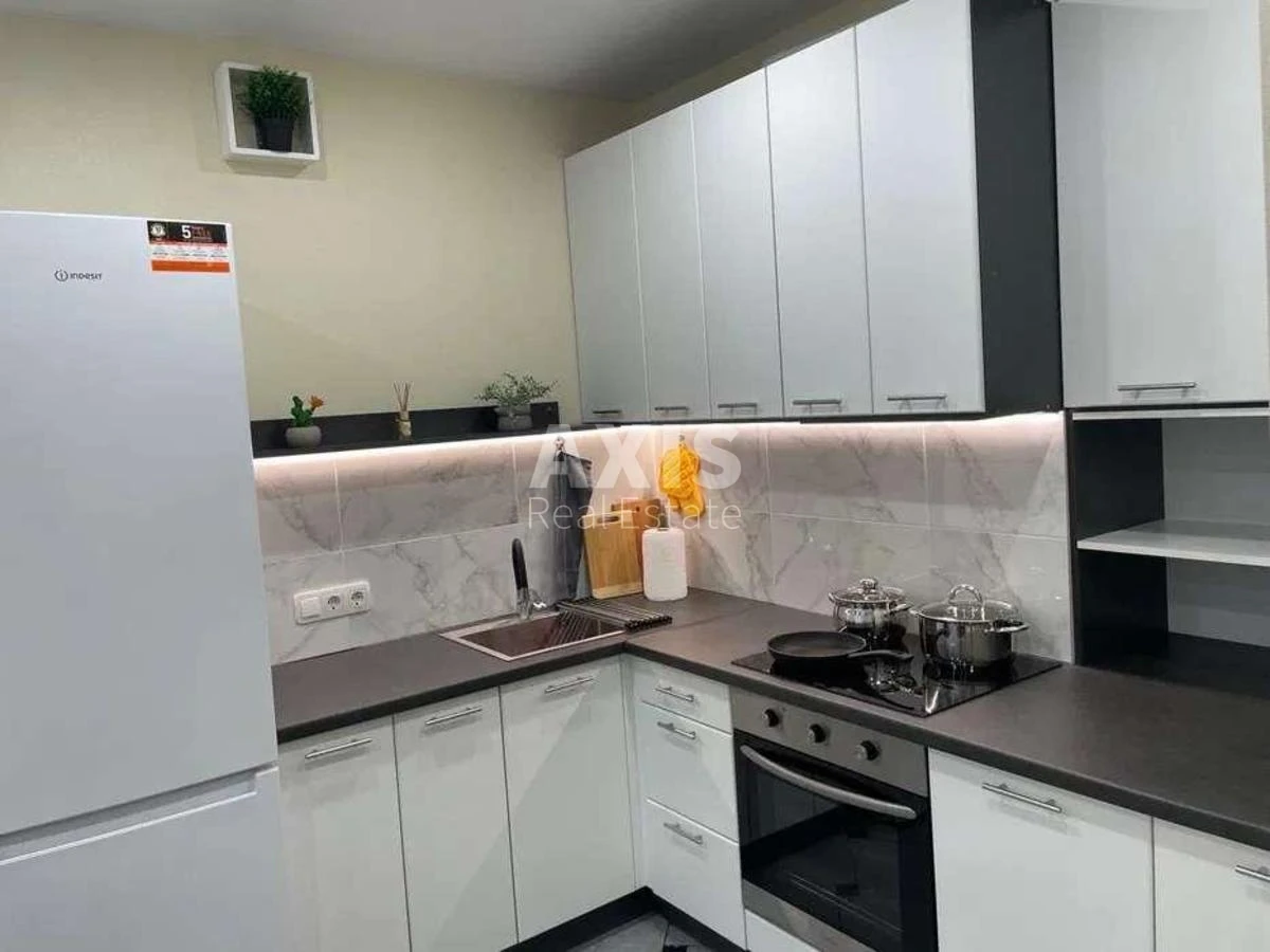 1k apartment pr-t Yevropeyskoho Soyuzu 8332986